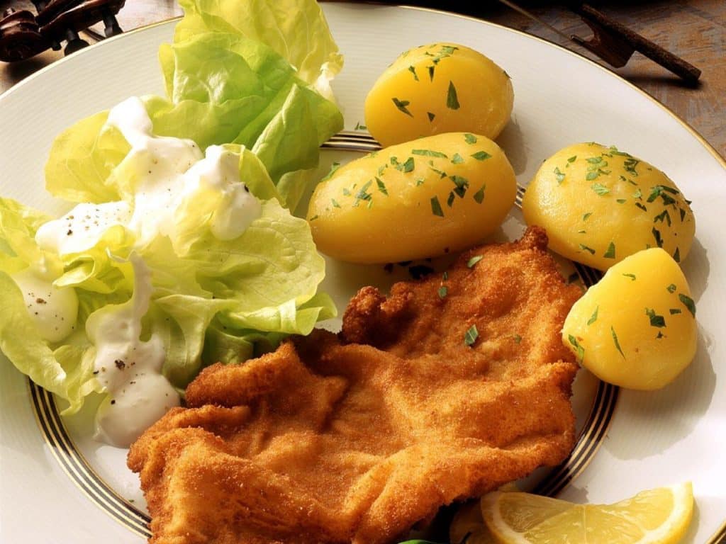Wiener Schnitzel mit Petersilienkartoffeln | Essen Rezepte