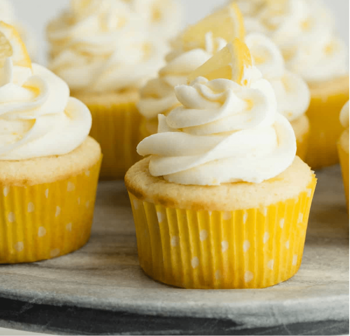 Zitronen Cupcakes mit Creamcheese Frosting